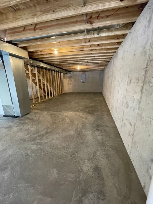Building Photo - 40 Mills Trl