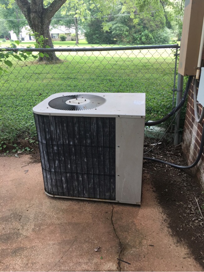 Building Photo - 967 Ford Chapel Rd