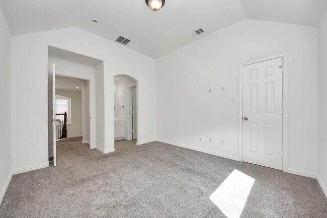 Building Photo - 17222 Red Oak Bend Dr