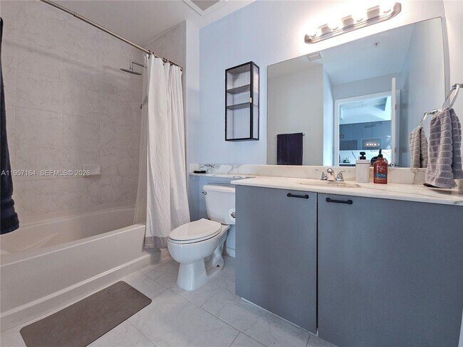 Building Photo - 234 NE 3rd St