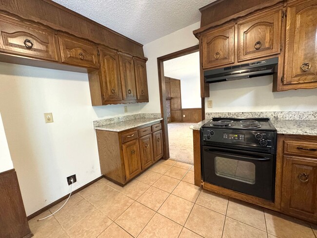 Building Photo - Gorgeous 3 bedroom 2.5 bathroom Duplex home!