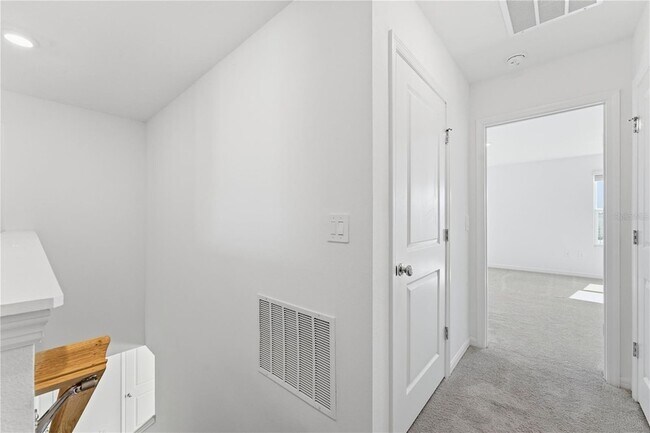 Building Photo - 5670 Nispero Wy