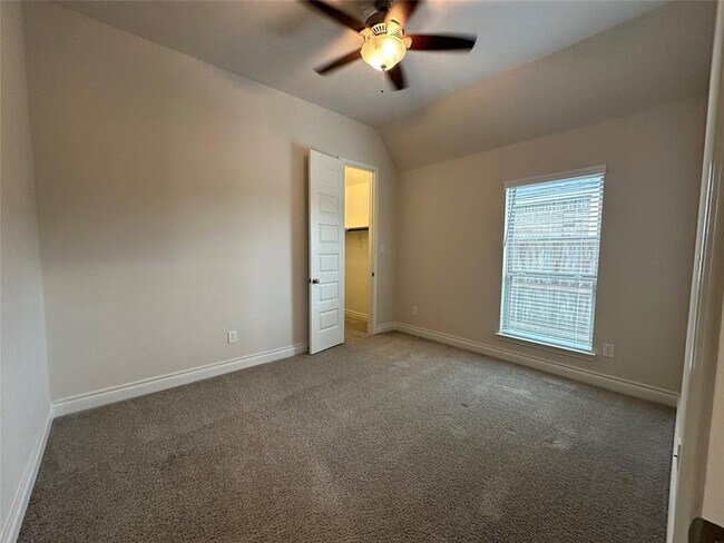 Building Photo - 23730 McNabb Spur Ln