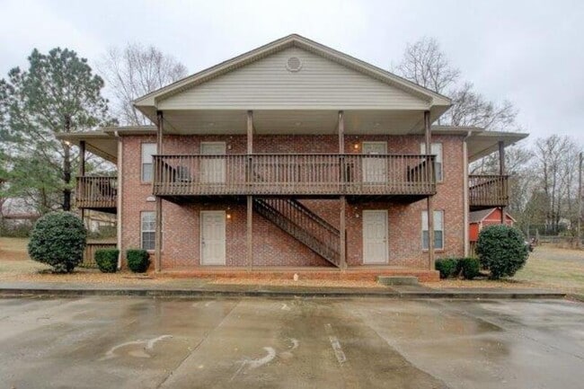 Primary Photo - 1640 Golf Club Ln
