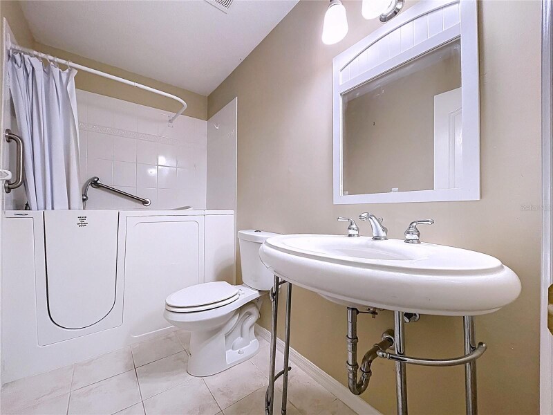 Building Photo - 18736 Bent Pine Dr