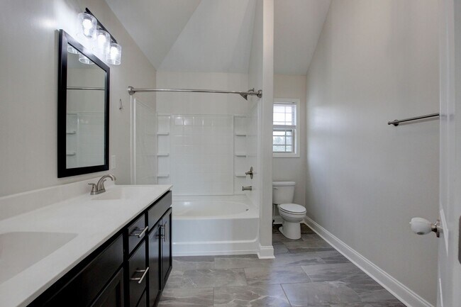 Building Photo - Beautiful Two Story Home With hardwood Flo...