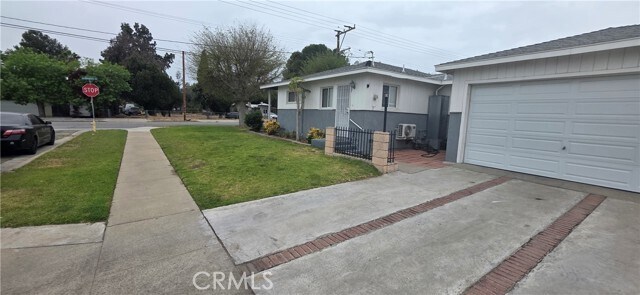 Building Photo - 7815 Mango Ave