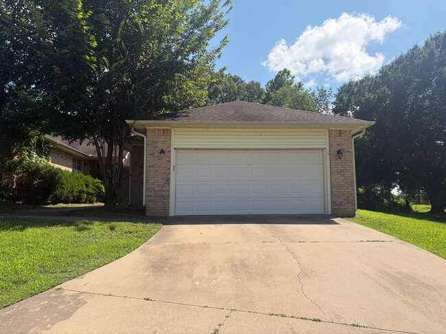 Building Photo - 1075 Grinnel Cir