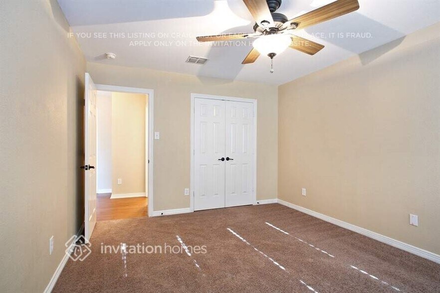 Building Photo - 2206 Brandy Dr