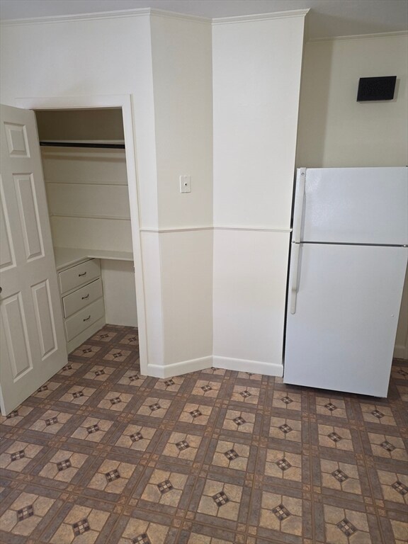 Building Photo - 77 Albertina St