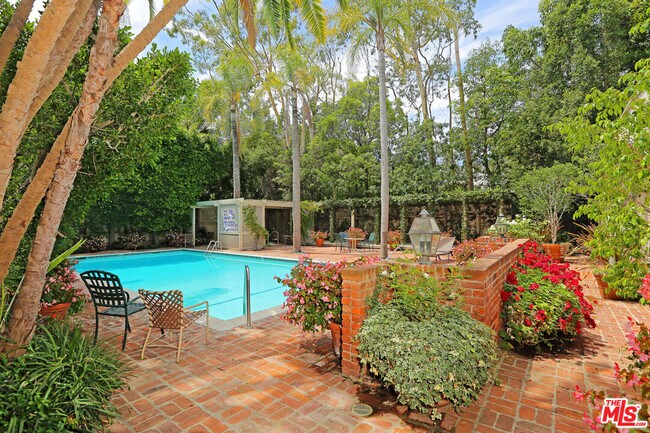 Building Photo - 11901 Sunset Blvd