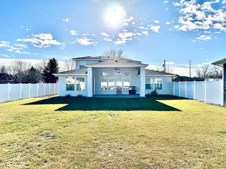 Building Photo - 12100 W Hollandale Dr