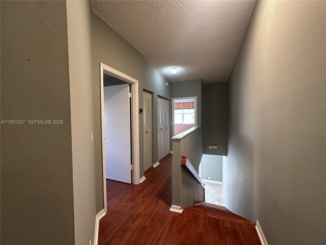 Building Photo - 1402 Veracruz Ln