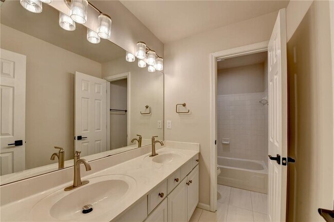 Building Photo - 6415 Sterling Dr