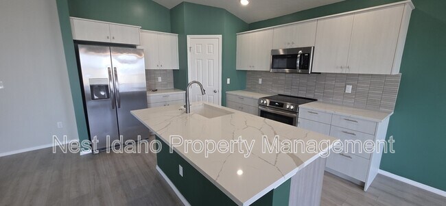 Building Photo - 2949 N Rocky Btm Wy