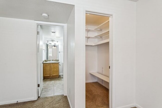 Building Photo - 5995 N 78th St