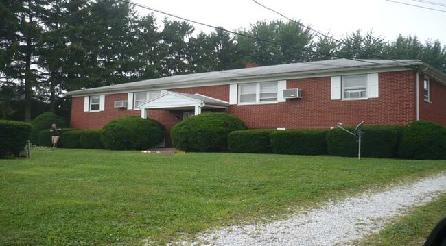 Primary Photo - 5092 S Main St