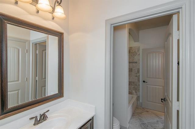 Building Photo - 917 Lake Meadow Ln