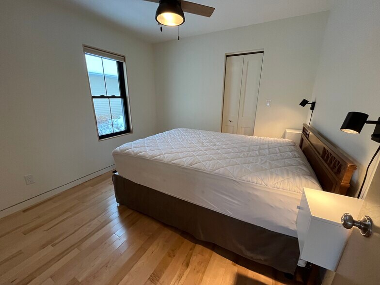 Building Photo - 802 Heivly St