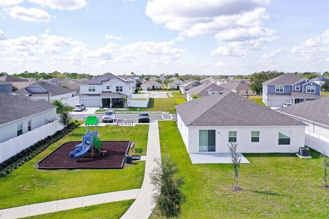 Building Photo - 566 Pawnee Ct