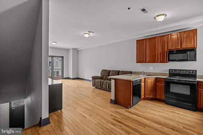 Building Photo - 1805 N 18th St