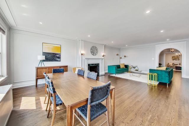 Building Photo - 3240 N Lake Shore Dr