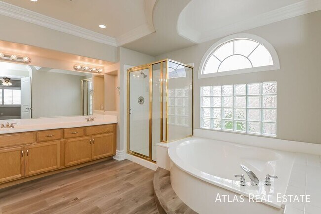 Building Photo - 3704 Fisherking Dr