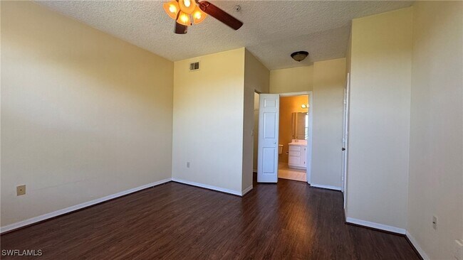 Building Photo - 11490 Villa Grand