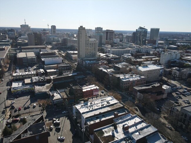 Building Photo - 22 E Broad St