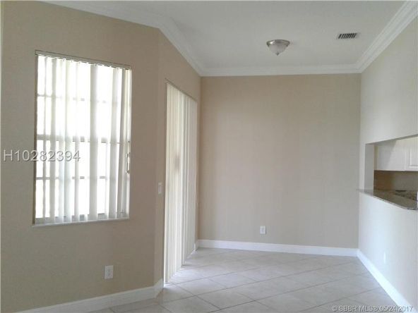 Building Photo - 3409 Lakeside Dr