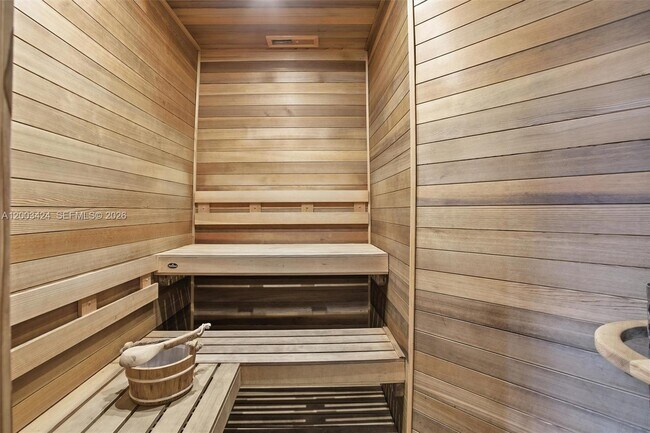 Building Photo - 600 Grapetree Dr