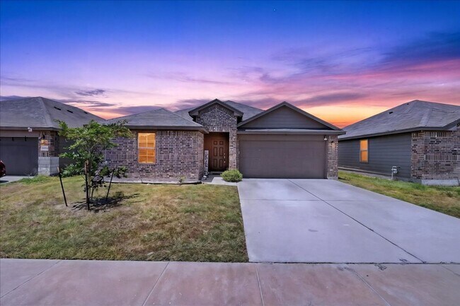 Building Photo - 3913 Targaryen Wy
