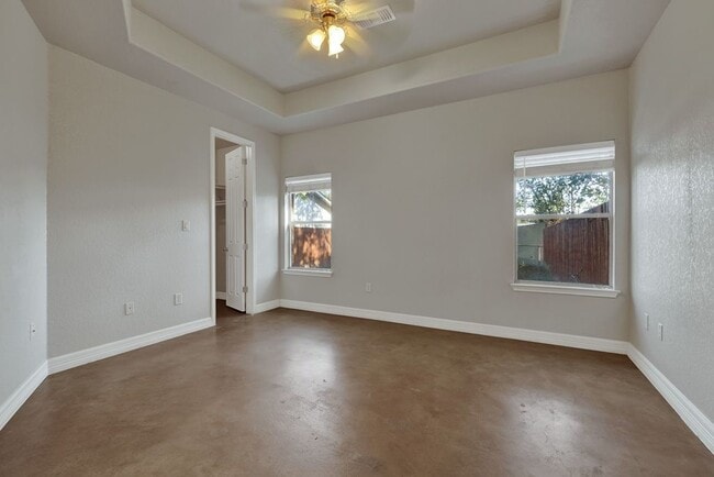 Building Photo - 388 E faust, B
