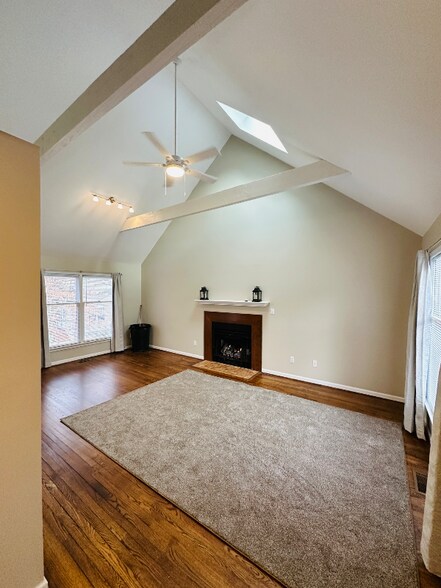 Building Photo - 713 Autumn Trce