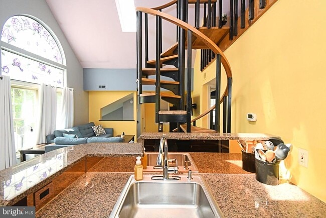 Building Photo - 308 Foxcroft Cir