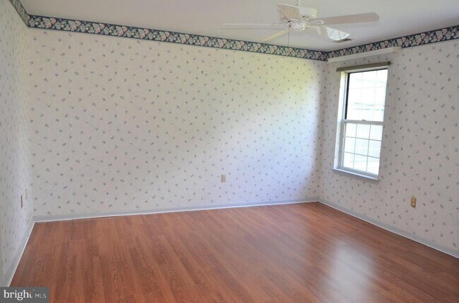 Building Photo - 818 Roundtree Pl
