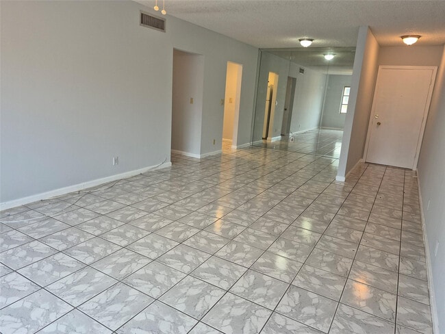 Building Photo - 5840 NE 22nd Way