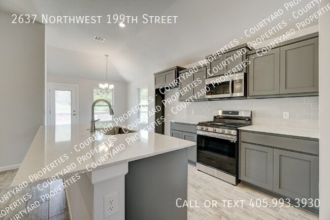 Building Photo - 2637 NW 199th St