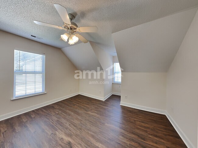 Building Photo - 2601 Mortise Ct