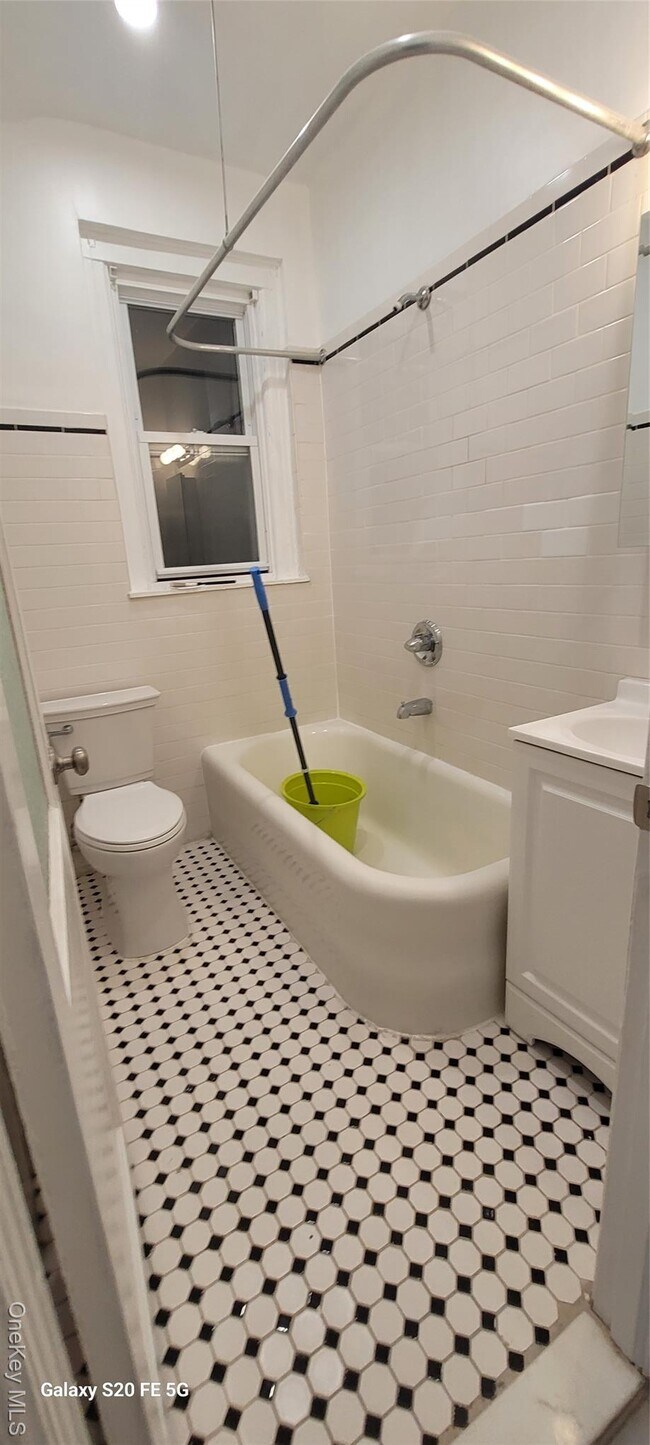 Building Photo - 238-05 Braddock Ave