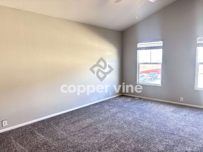 Building Photo - 160 Alyssum Dr