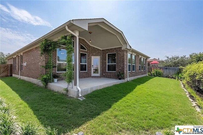 Building Photo - 210 Tangerine Dr