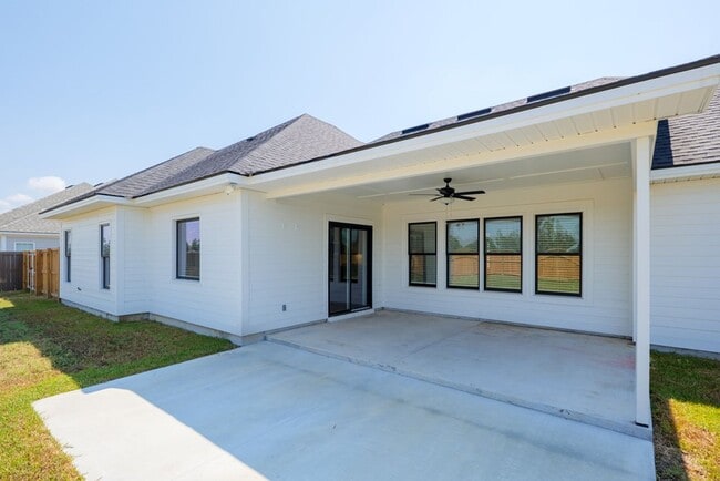 Building Photo - Beautiful Home in Lake Park Georgia!