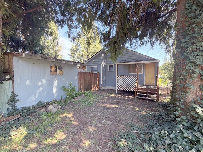 Building Photo - 1311 S 3rd Ave