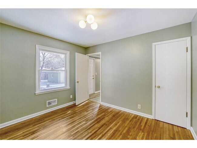 Building Photo - 6300 Quebec Ave N