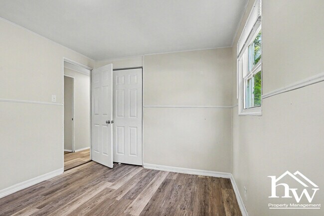 Building Photo - Charming 3-Bedroom Home Near Erskine Park