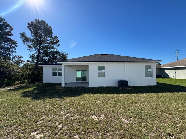 Building Photo - $500 OFF OF A MONTH OF RENT! Beautiful 4BD/2BA Home in Poinciana – No HOA Approval Needed! Pets W...