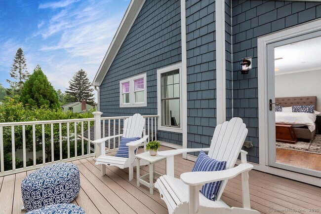 Building Photo - 9 Center Rd