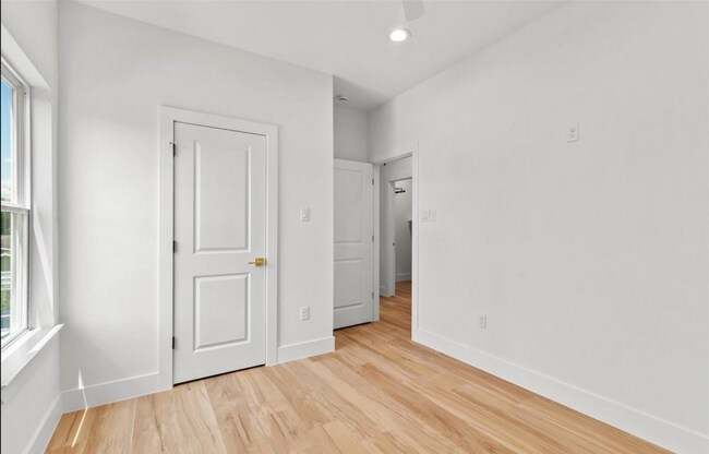 Building Photo - 8323 Observatory St