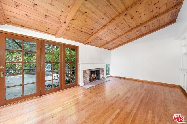 Building Photo - 5824 Laramie Ave